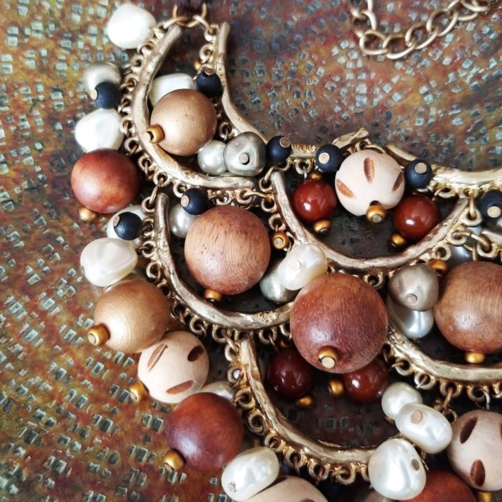 Chico's Costume Jewelry Vintage Gold Leather Cord Wooden & Pearl Bead Set EUC - Picture 5 of 8